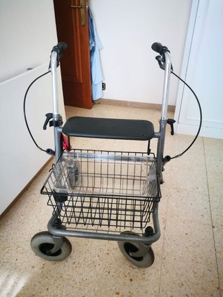 rebajado. Andador para ancianos 