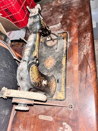 maquina de coser antigua