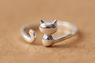 Anillo gato ajustable