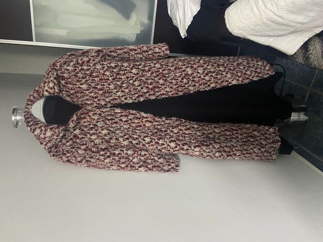 abrigo nuevo con capa abajo