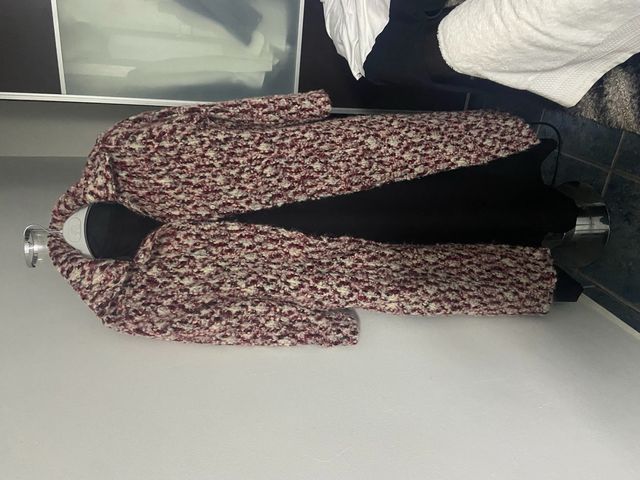 abrigo nuevo con capa abajo