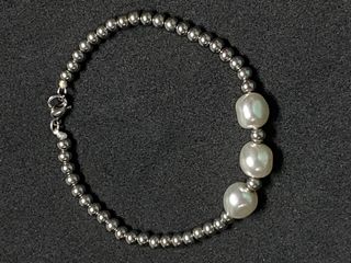 Pulsera con perlas cultivadas en acero inoxidable