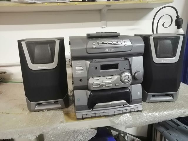 Stereo Radio Cassette CD Roadstar HIF-9961L