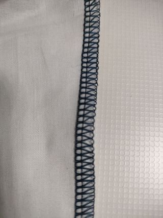 Máquina de coser. Remalladora