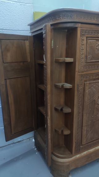Mueble botellero Tailandés