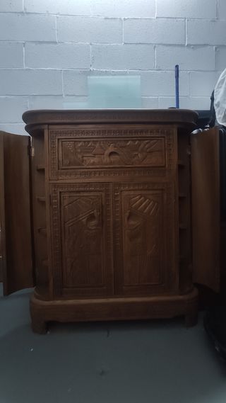 Mueble botellero Tailandés