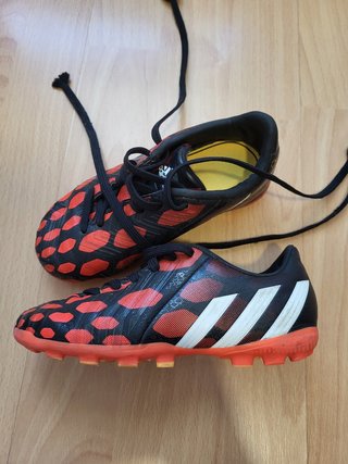 Botas fútbol tacos talla 28