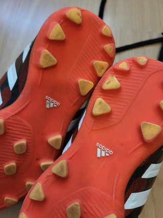 Botas fútbol tacos talla 28