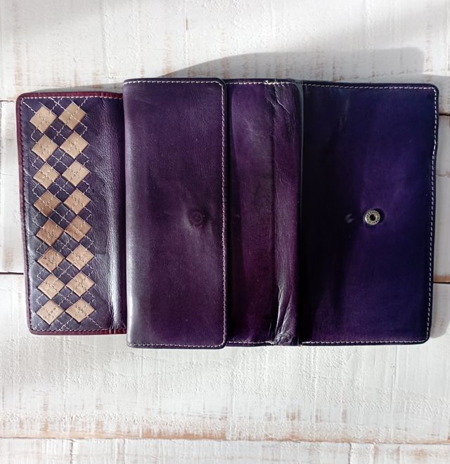 Cartera monedero de piel morado