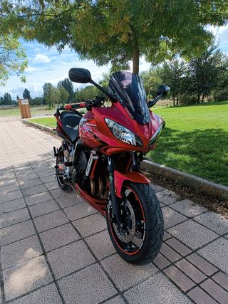 Moto Yamaha FZ6 S2