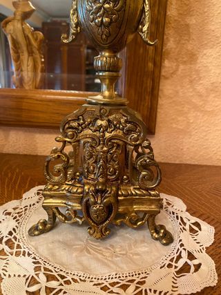 Candelabros antiguos de bronce decoración