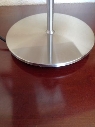 LAMPARA DE MESA NUEVA Funcional y moderna