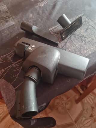 Aspiradora AEG DE 2000W