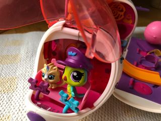 Avión de juguete muñecos