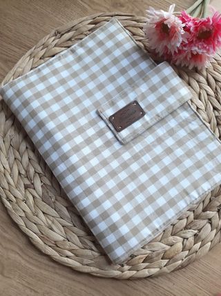 Porta pañales y toallitas