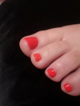 MANICURISTA y ESTETICISTA