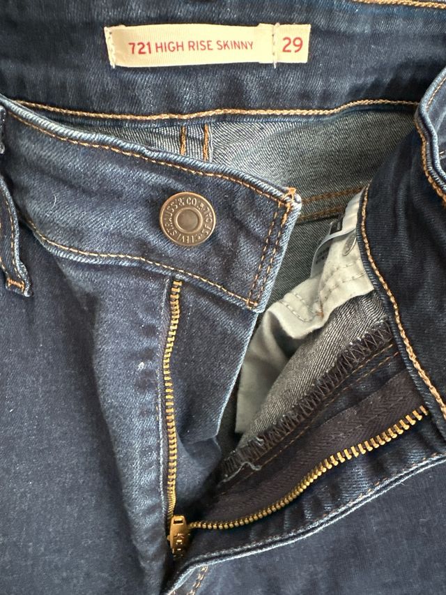 pantalón vaquero azul oscuro Levis