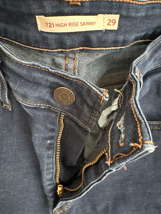 pantalón vaquero azul oscuro Levis