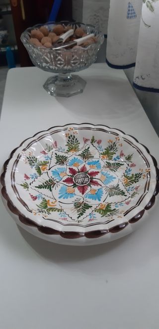 Plato artesanal decorativo