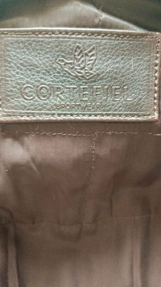 Abrigo en piel marca Cortefiel, talla XL