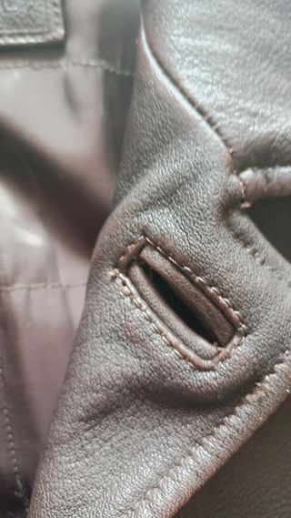 Abrigo en piel marca Cortefiel, talla XL