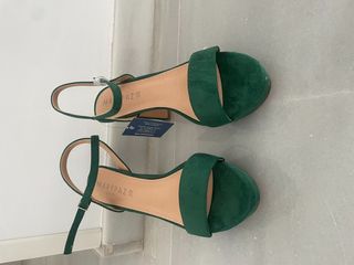 Tacones Verdes Nuevos Etiqueta de MARYPAZ Talla 39