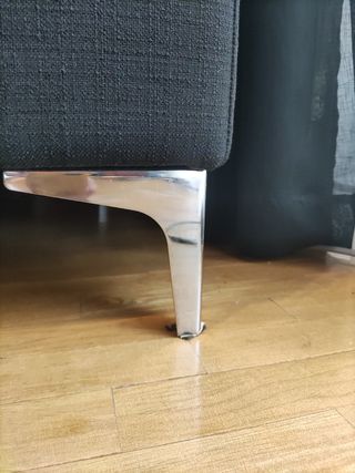 Sofá y butaca de diseño.