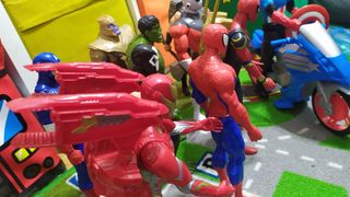 Lote Muñecos Marvel y más