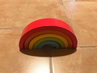 Arco iris madera Montessori