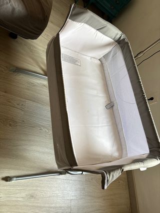 cuna colecho y cojin lactante