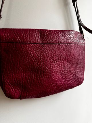 Bolso fucsia de Stradivarius
