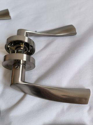 Manivelas puerta + cerraduras + pestillo