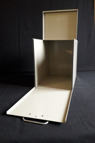 LIPS. Caja De Seguridad de Banco.