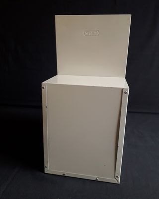 LIPS. Caja De Seguridad de Banco.