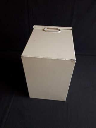 LIPS. Caja De Seguridad de Banco.