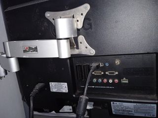 TV 22' lg 22ls4d con apoya pared 
