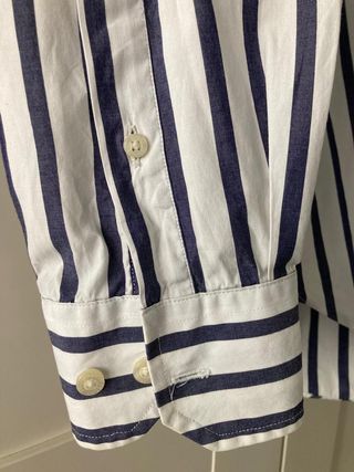 Camisa de manga larga blanca con rayas de Pedro de