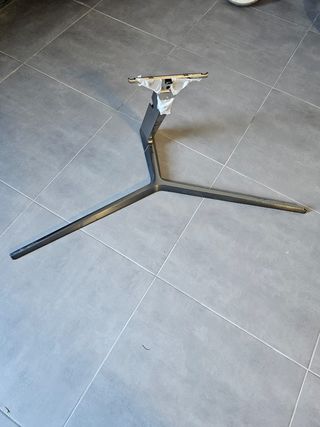 Soporte TV 65 pulgadas. 