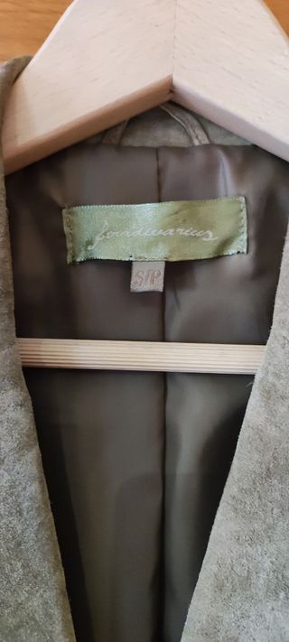 Americana de mujer de piel Stradivarius