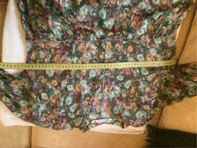 vestido floral Zara