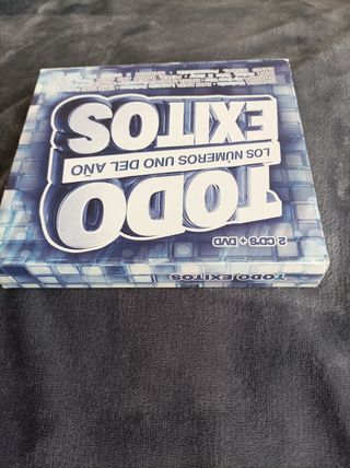 Todo éxitos. Los 40 números uno del año 2003. 2 CD