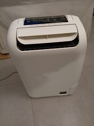 DESHUMIDIFICADOR - IONIZADOR DeLONGHI DN