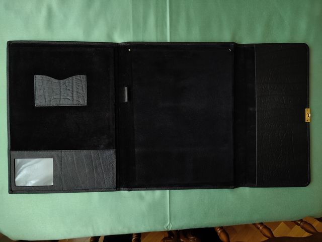 Carpeta multifuncional de piel de búfalo 