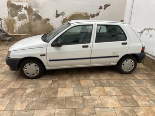 Renault clio 1.2 symbol 1989