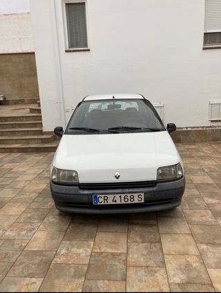 Renault clio 1.2 symbol 1989