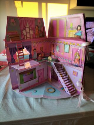 Casa de muñecas desplegable