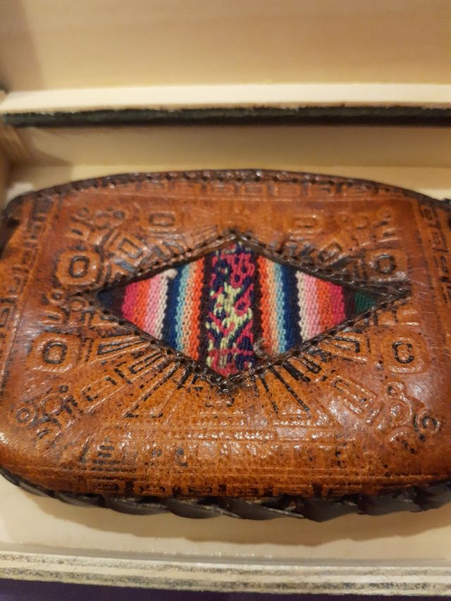 Monedero piel boliviano