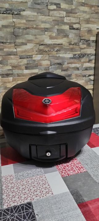 Maleta original Yamaha Xmax