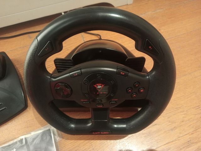 Volante y pedales PS3 y PC