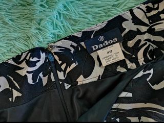 Conjunto Falda y jersey  T48 raso y gasa
